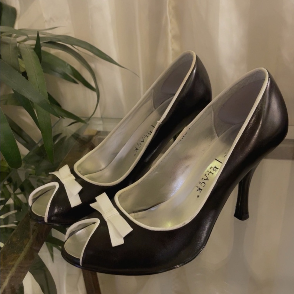 White House Black Market Peep Toe Black & White Heels w/ Bow